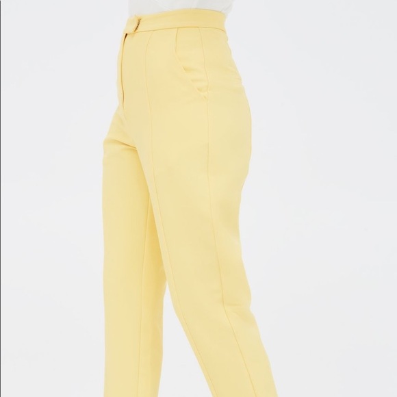 Yellow Suit - Picture 2 of 4